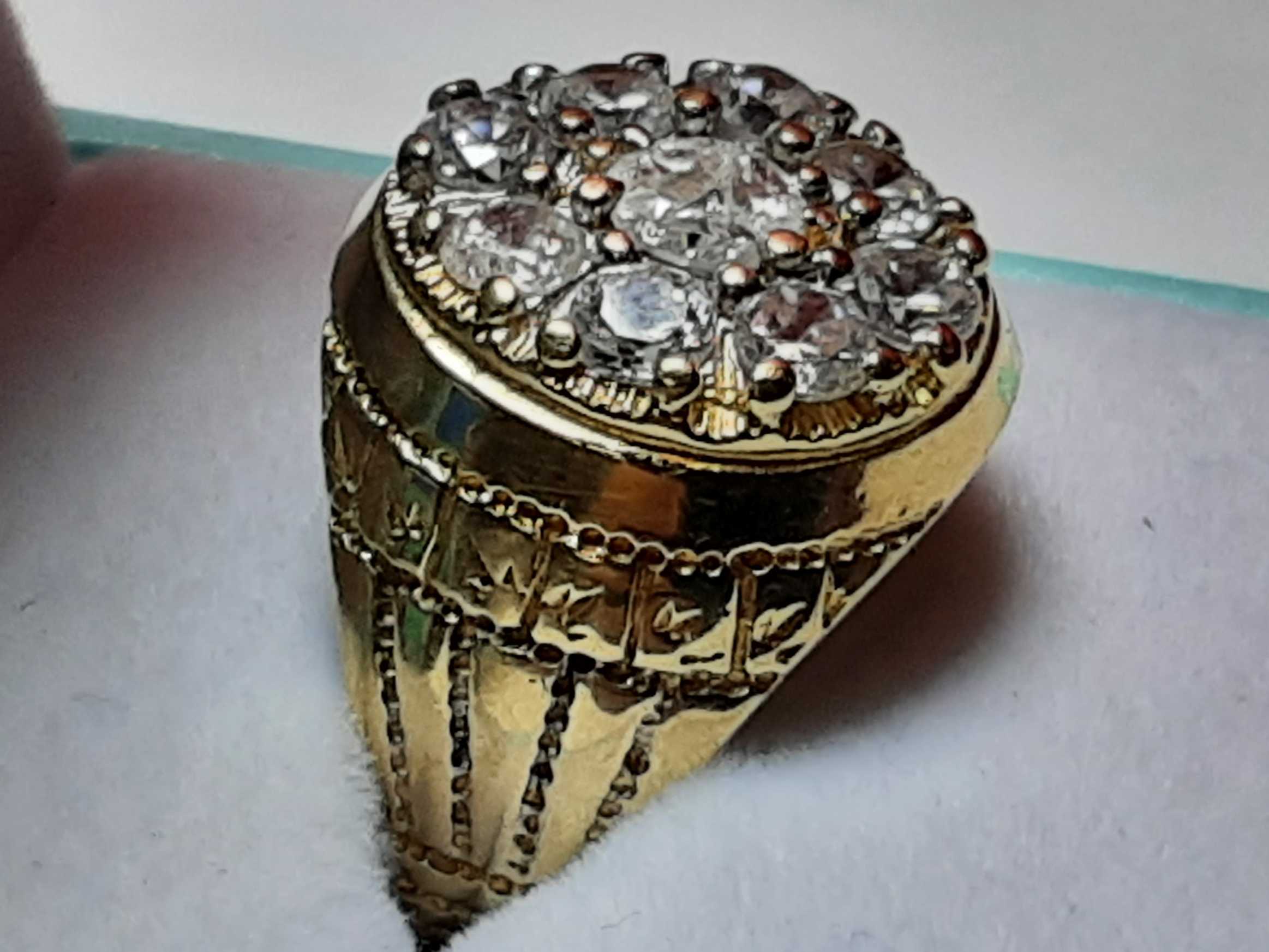 Men's Ring - Yellow Gold 10k (.417) 6.4 grams Size 10 - Image 3